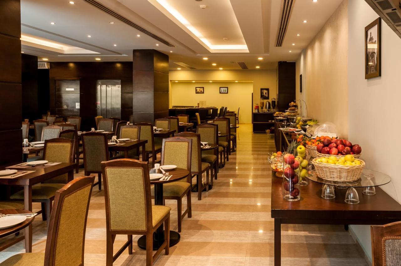 The Parisian Hotel Beirut Exterior foto